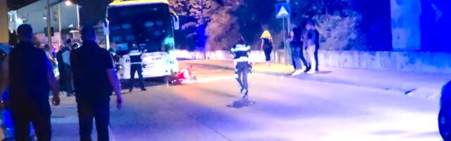 Sudar autobusa i motocikla u centru Novog Pazara: povređene dve osobe
