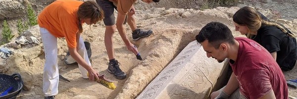 Arheolozi u Španiji iskopali potpuno očuvan vizigotski sarkofag