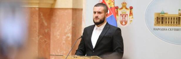 Usame Zukorlic at Commemoration: One hundred thousand people continue where Mufti left off