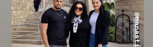 Dragana Mirković posetila manastir Ostrog sa decom, podelila emotivan trenutak: "Moj svet, moje svetinje"