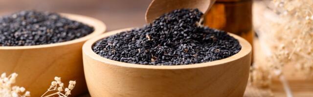 Zašto nutricionisti hvale crni susam: 5 odličnih razloga da ga uvrstite u ishranu