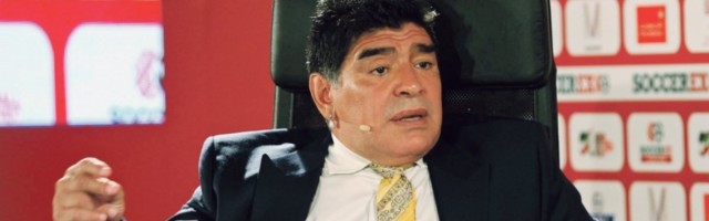 PLANETA U SUZAMA: Preminuo Dijego Armando Maradona!