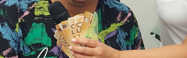 (VIDEO) TAKI PUKAO 3000 EVRA ZA SILIKONE BIVŠE ZADRUGARKE? Uhvaćen u društvu zgodne plavuše, a ona mu je radila OVO!