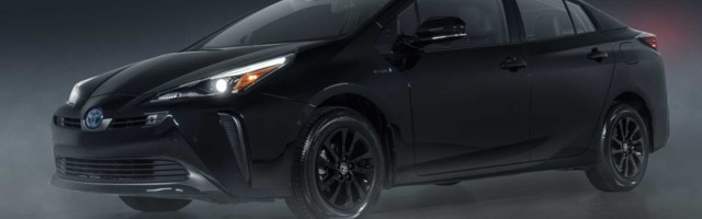 Toyota Prius s vodoničnim SUS motorom na scenu stupa 2025. kao PHEV