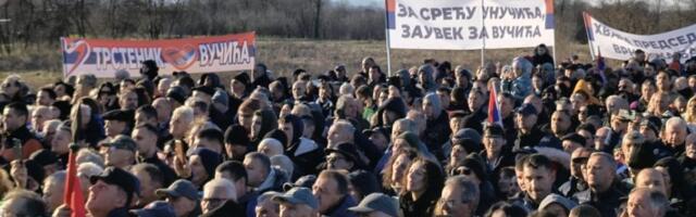 HILjADE LjUDI NA OTVARANjU AUTOPUTA: Moćne slike na deonici Koševo - Vrnjačka Banja (FOTO/VIDEO)