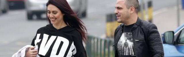 "Mešao sam malter na groblju": Bane Čolak otkrio zašto odlaže svadbu sa pevačicom