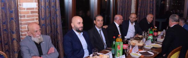Prijepoljska dijaspora organizirala iftar u znak podrške Muftijnom amanetu!