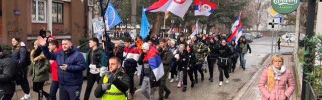 Studenti iz više gradova Srbije pešače na protest u Kragujevcu