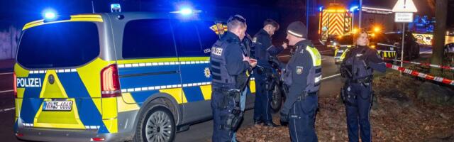 HAOS U NEMAČKOJ: Mladić (16) izboden u leđa na božićnom sajmu, osumnjičeni u bekstvu