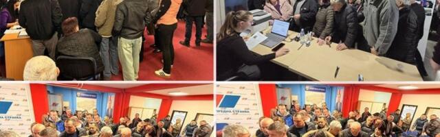 NEZAPAMĆENA GUŽVA U LUČANIMA! Prikupljanje potpisa za SNS listu u toku - građani samo pristužu! (FOTO/VIDEO)