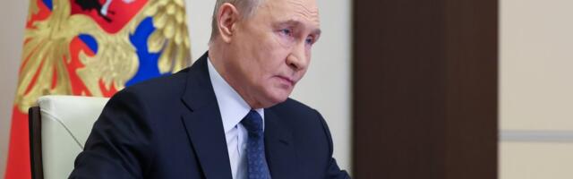 Grmi u Kremlju! Putin postrojio ministre i traži hitna rešenja