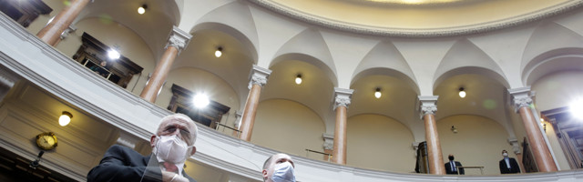 Kodeksom protivu poslanika