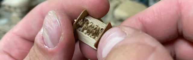 V8 motor manji od novčića, koji zapravo „radi“ (VIDEO)