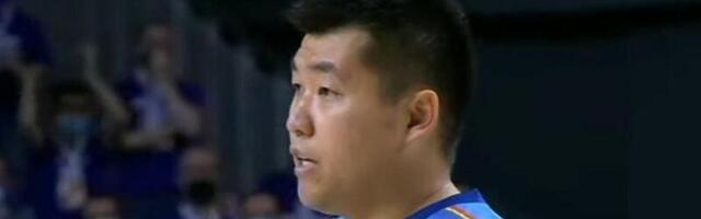 KAO NA FILMU Bucmasti polumater iz Kine dao trojku Realu /VIDEO/