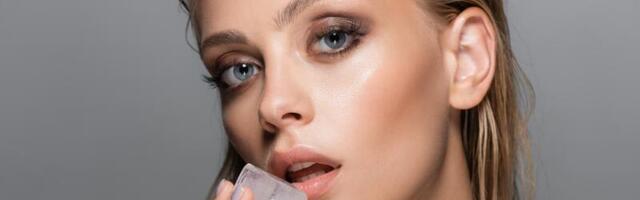 TikTok makeup „snežni anđeo“ je jednostavan i moćan izbor za prazničnu sezonu