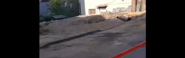 Klizište na gradilištu u BG: Deo ulice PROPADA U RUPU