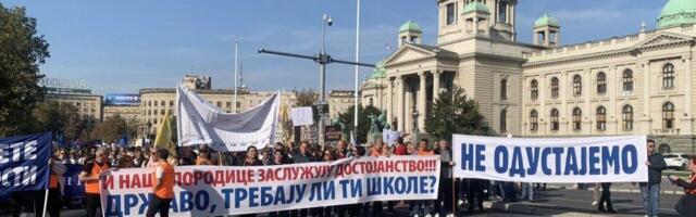 Protest prosvetara ispred Skupštine Srbije i štrajk u školama, premijer poziva sindikate da prihvate ponudu vlade