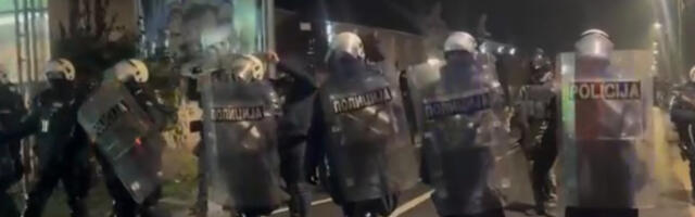 „Ne pamtim ovakav sunovrat službe“: Izborni dan obeležen (ne)postupanjem policije