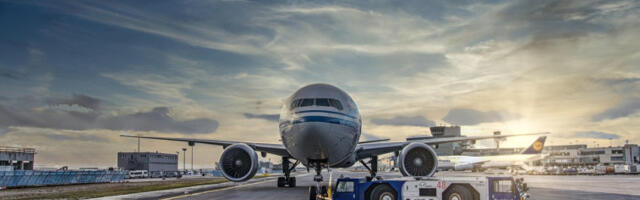 Путници у авиону ТЕРОМ-а били у авиону 40-ак минута због сумњивог кофера