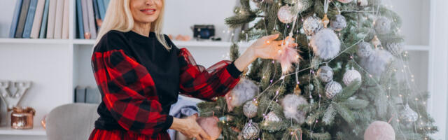 Psiholozi tvrde: Način kićenja jelke otkriva više nego što mislite