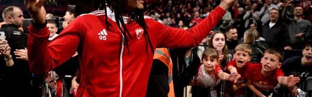 Moneke se u TV prenosu obratio onima koji ga kritikuju: Ljudi misle da mi nije stalo, to je glupost! /VIDEO/