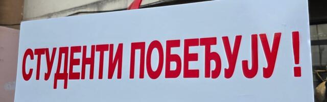 Aktivisti iz Bujanovca novčano kažnjeni zbog nalepnica Studenti pobeđuju