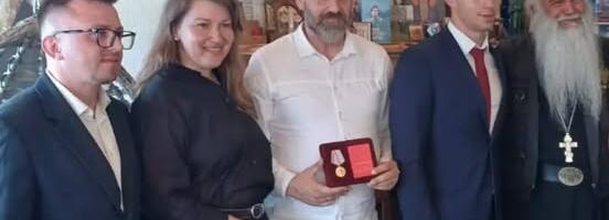 PRIZNANJE MILOŠU AŠANININU: Uručena medalja veterana vazdušno desantnih jedinica Ruske federacije