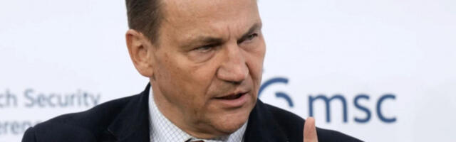 Сикорски: Европа више не жели да буде амерички протекторат