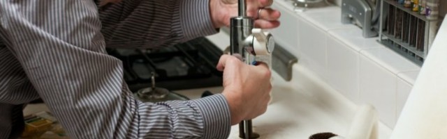 ODZVONILO I MAJSTORIMA! Za sve popravke skuplje od 5.000 dinara moraju da izdaju predračun! U SUPROTNOM, NEMA PARA!