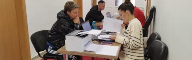 Srbiji koji su napustili kosovske institucije dobijat će plate od Srbije