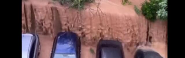 A, u Rakovici VODOPAD: Umalo stradali automobili (VIDEO)