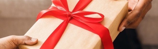 Tri jarana govore o godišnjici braka...