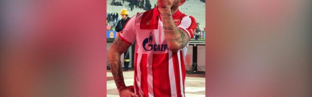 Kruniću suza u oku: Crveno-beli pretužni stali ispred svojih navijača, koji su ih ovako pozdravili nakon poraza