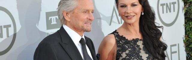 Ketrin Zita Džouns i Majkl Daglas u problemima: Moraju da prodaju kuću, pa snizili cenu