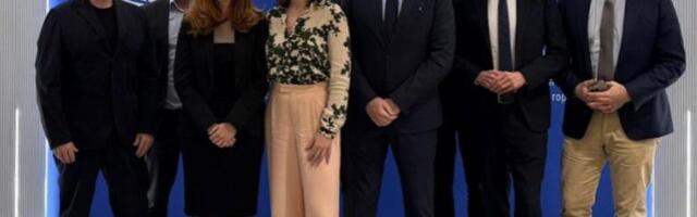 TOTALNI RASPAD BLOKADERSKOG BLOKA! Kakva ispala: Zeleno-levi front obećavao podršku "studentima", pa svi zapalili pred izbore - šetaju se Briselom, Parizom...