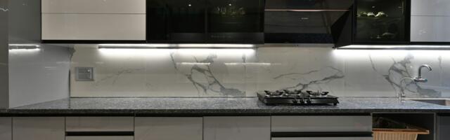 Za ove 3 boje dizajneri kažu da su NAJGORE za kuhinju: Baš one je čine manjom i neurednom