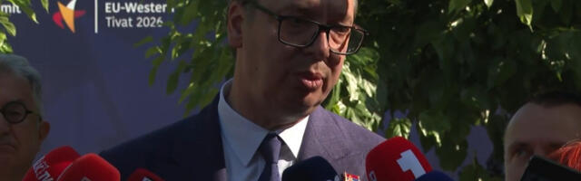 Вучић: Србија апсолутно за предлог Макрона и Мерца