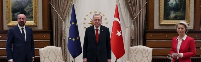 B. Mitrinović: Erdoganova muzička stolica