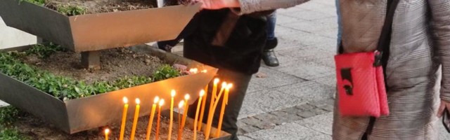 Leskovčani palili večeras sveće za Djordja Balaševića