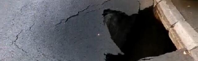Džinovska rupa u Maksima Gorkog (VIDEO)