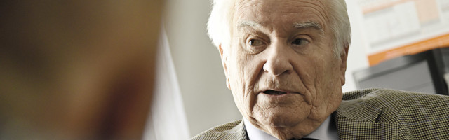 MIĆUNOVIĆ O DS: Još nisu rešili ni čiji je kompjuter