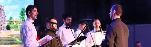 Dirigent i rukovodilac hora i folklornog ansambla, sveštenik Ivan Antonijević: Cilj je da održimo našu veru i tradiciju kroz igru i pesmu