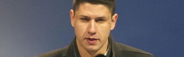 Svaka SLIČNOST je SLUČAJNA: Dečko zbog natpisa na majici postao hit na mrežama (FOTO)