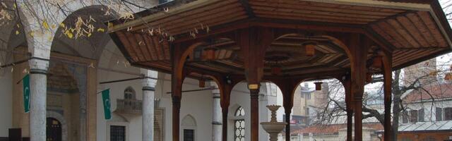 Zašto Bošnjaci kriju da bi i oni svoju avliju?