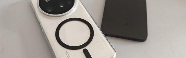 Kako koristiti bežični magnetni punjač NA SVAKOM telefonu?