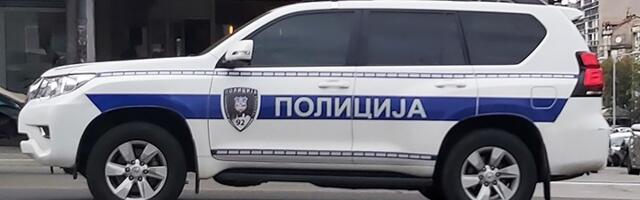 Muškarac izboden u stanu na Čukarici posle žurke: Policija traga za napadačem, uhapšena jedna žena