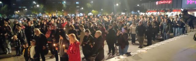 U tišini i sa jednom porukom održana komemorativna šetnja u Leskovcu