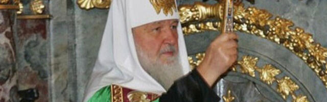 Патријарх Кирил честитао Божић председнику Вучићу и патријарху Порфирију