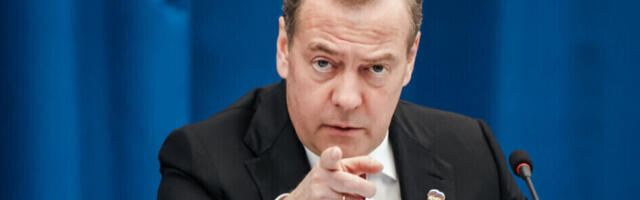 Медведев упозорава: Операција САД у Ирану би се могла претворити у нови Вијетнам