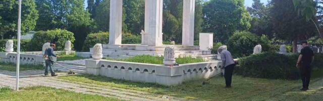 DIREKTOR UIKS MILE JANDRIĆ: Uprava učestvuje u čuvanju istorijske baštine i sećanja na postradale u ratovima! (foto)
